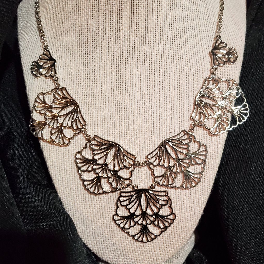 Stella Ruby Fan Necklace New 8$